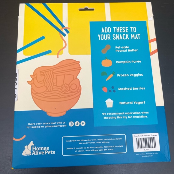 Homes Alive Pets Noodle Snack Mat - Picture 2 of 2